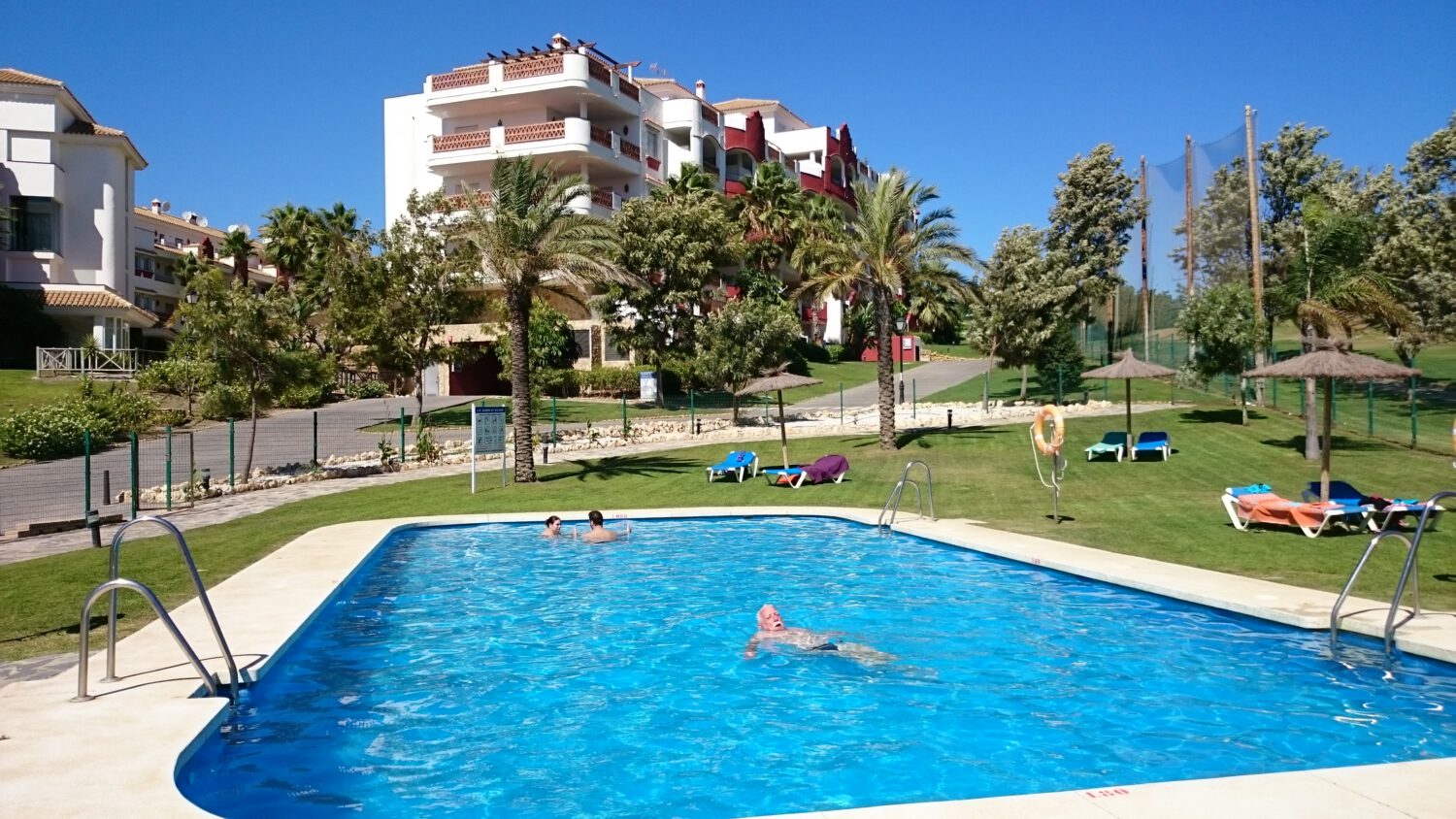 Tweede zwembad appartement Casanass in Zuid Spanje